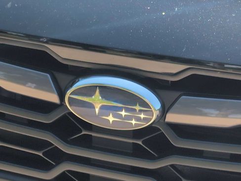 Used 2024 Subaru Crosstrek 2.5i Limited w/ Crosstrek Mirror Package AWD/4WD image 12