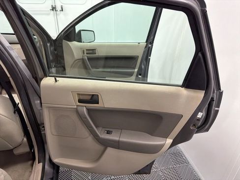 Used 2011 Ford Focus SE w/ 201A Rapid Spec Order Code image 13