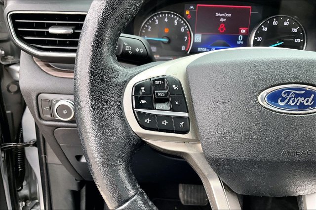 Used 2021 Ford Explorer Limited w/ Equipment Group 301A AWD/4WD image 11