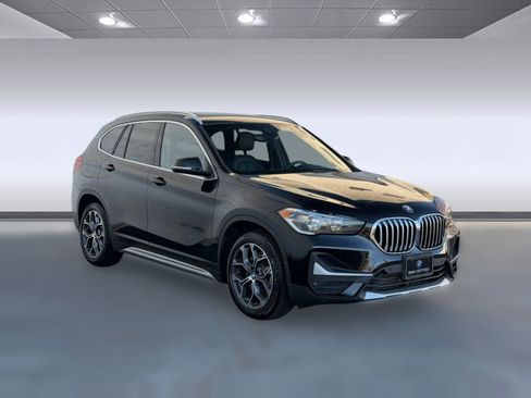 Certified 2022 BMW X1 xDrive28i w/ Convenience Package image 7