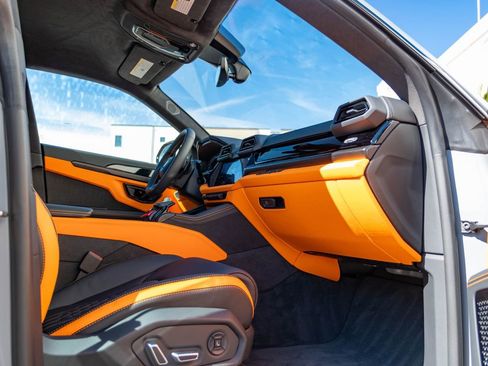 New 2026 Lamborghini Urus SE image 27