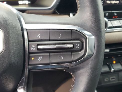 Used 2024 GMC Canyon Denali image 15