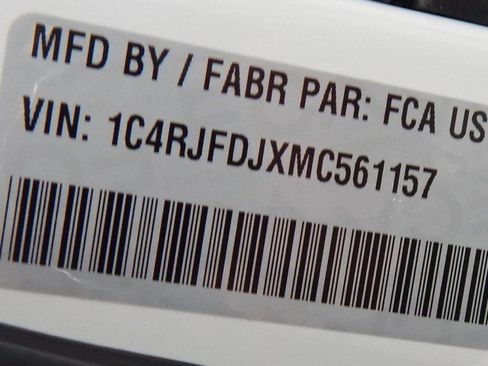 Used 2021 Jeep Grand Cherokee SRT w/ Trailer Tow Group IV image 17