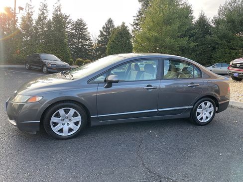 Used 2011 Honda Civic LX image 7