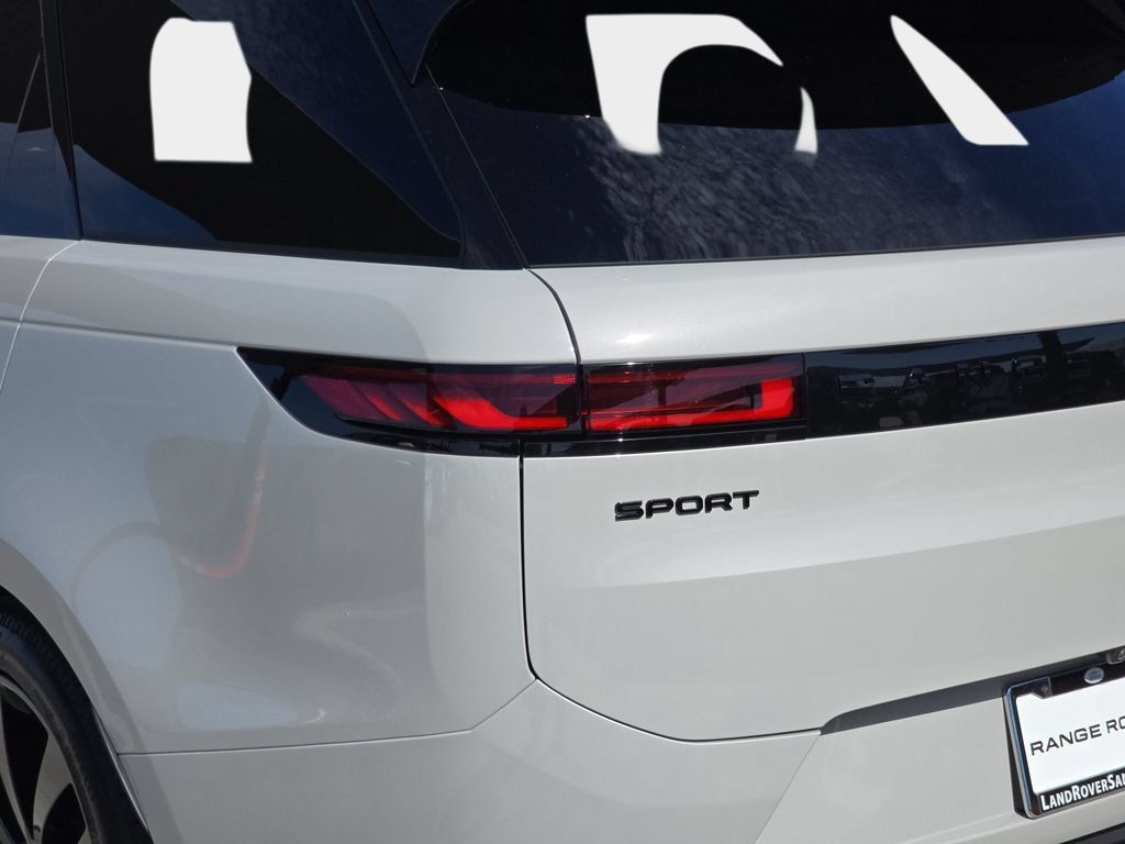 New 2027 Land Rover Range Rover Sport Dynamic SE AWD/4WD image 35