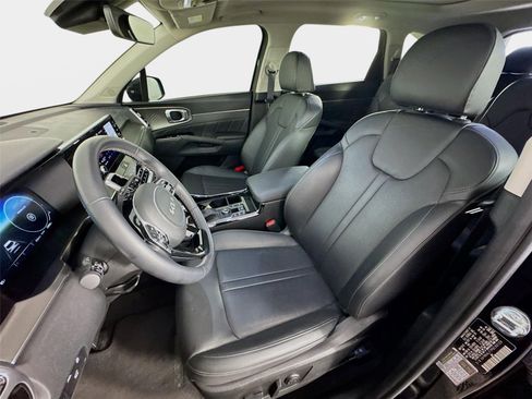 Certified 2023 Kia Sorento SX image 11