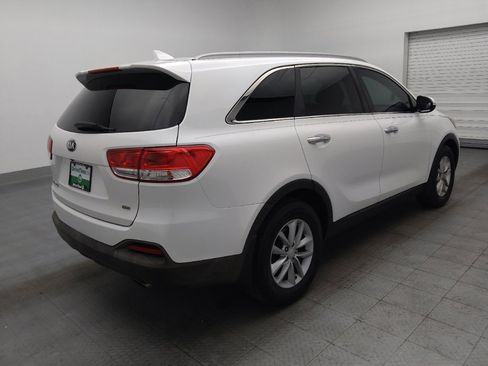 Used 2018 Kia Sorento FWD image 10