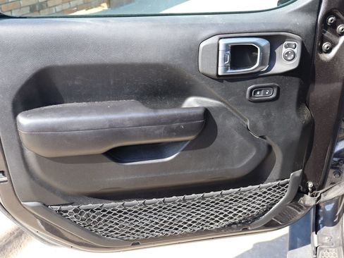 Used 2019 Jeep Wrangler Unlimited Sport AWD/4WD image 17