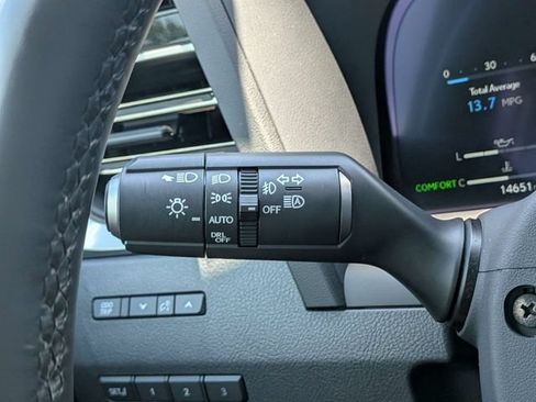 Used 2024 Lexus GX 550 w/ Accessory Package (Z1) AWD/4WD image 34