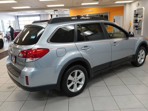 Used 2013 Subaru Outback 2.5i Premium AWD/4WD image 15