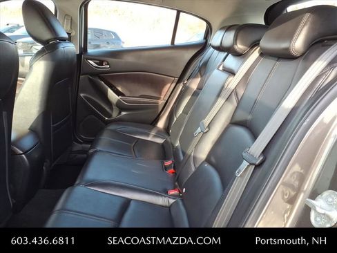 Used 2018 MAZDA MAZDA3 Touring image 7