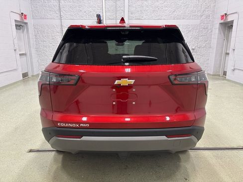 New 2026 Chevrolet Equinox LT w/ Convenience Package II AWD/4WD image 4