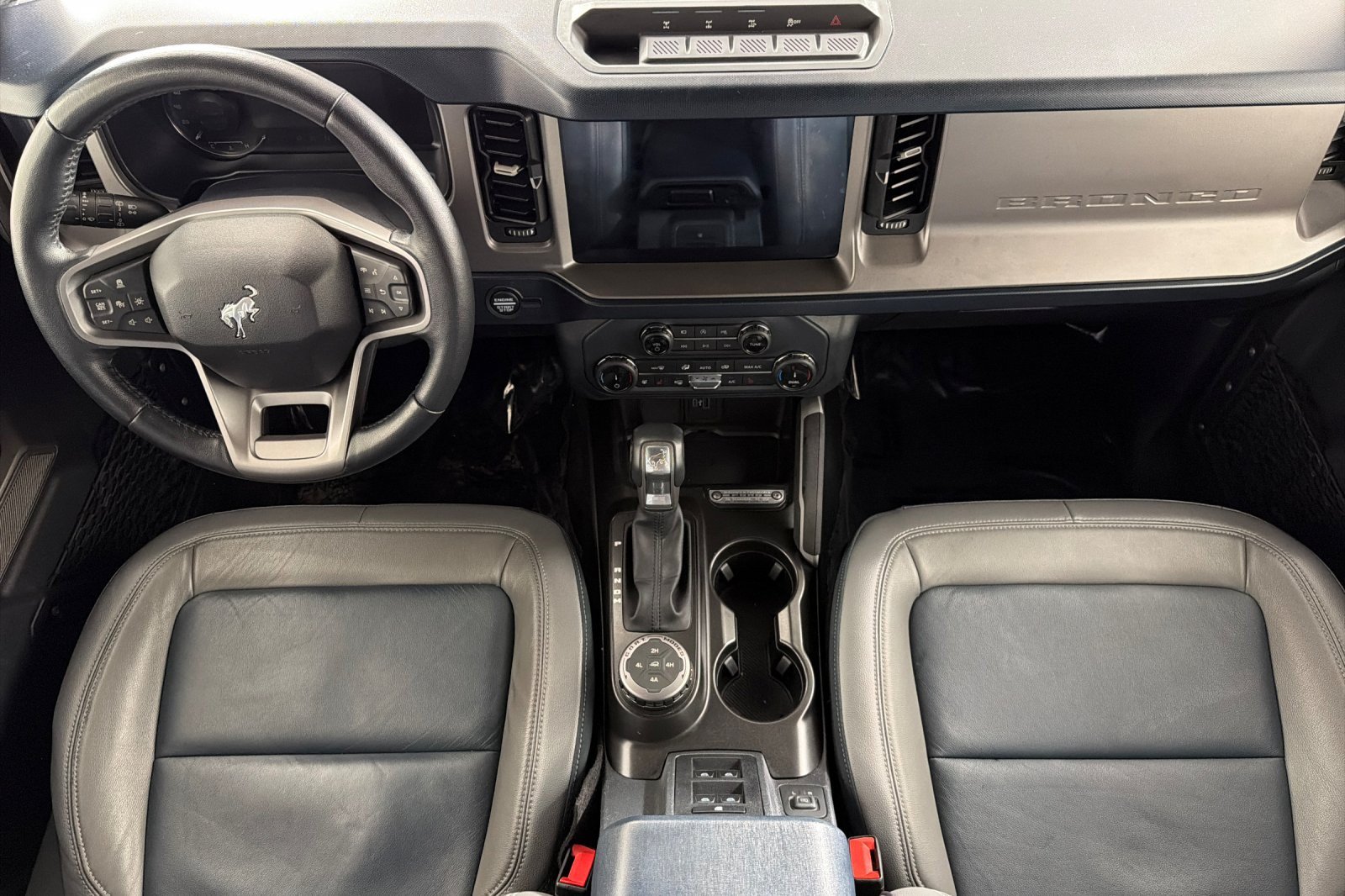 Used 2022 Ford Bronco Outer Banks w/ Sasquatch Package AWD/4WD image 12