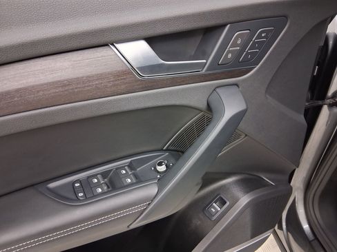 Used 2022 Audi Q5 2.0T Premium Plus image 12