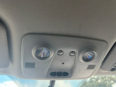 Used 2017 Chevrolet Traverse LT w/ Style and Technology Package image 49