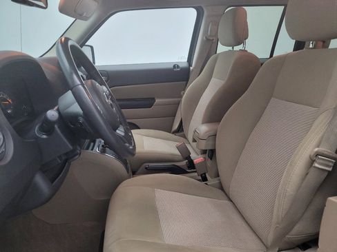 Used 2017 Jeep Patriot Latitude AWD/4WD image 17