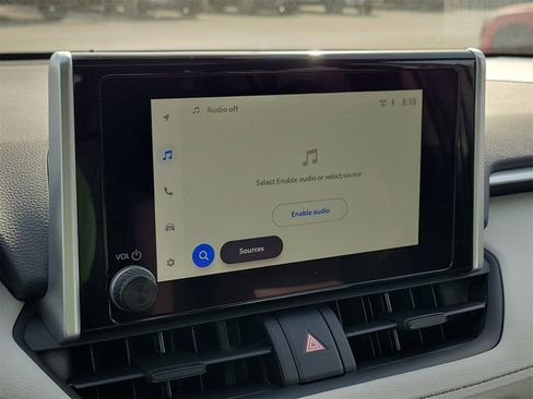 Used 2025 Toyota RAV4 XLE image 27