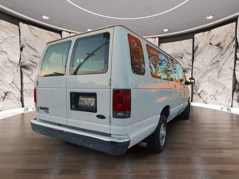Used 2007 Ford E-350 and Econoline 350 XLT image 6