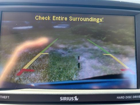 Used 2013 Chrysler Town & Country Touring-L w/ Driver Convenience Group FWD image 14