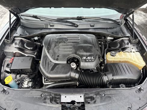 Used 2018 Dodge Charger GT image 11