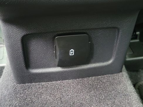 Used 2025 Lincoln Corsair FWD image 18