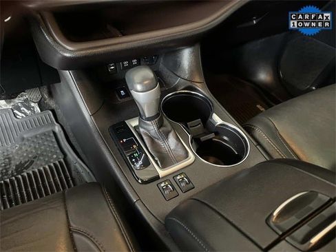 Used 2017 Toyota Highlander XLE image 34