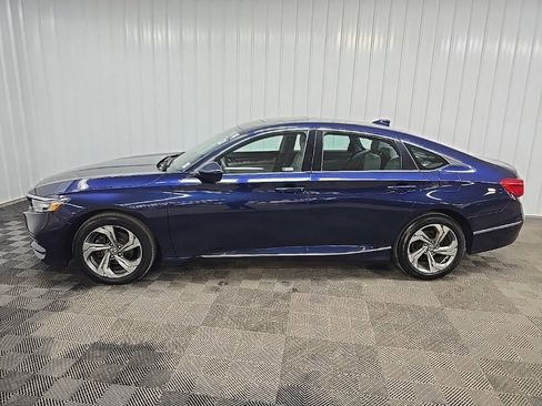 Used 2018 Honda Accord EX image 5