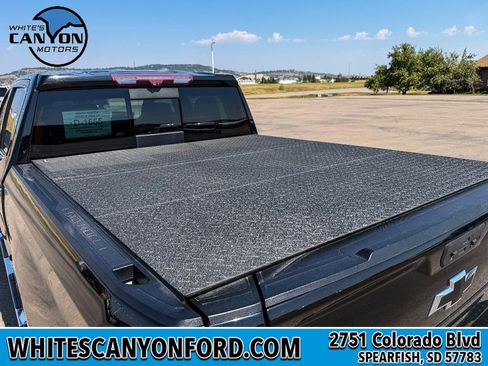Used 2021 Chevrolet Silverado 1500 High Country w/ Technology Package AWD/4WD image 11