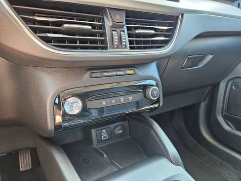 Used 2025 Ford Escape Platinum AWD/4WD image 29