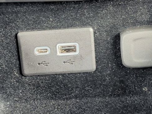 Used 2021 Cadillac XT4 Sport w/ Cold Weather Package image 6