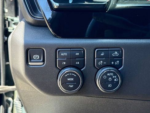Certified 2025 Chevrolet Silverado 1500 ZR2 AWD/4WD image 19