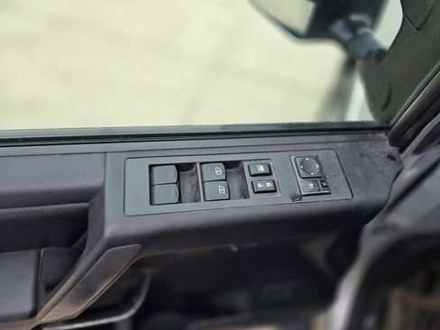 Used 2010 Nissan Titan LE w/ Technology Pkg AWD/4WD image 14