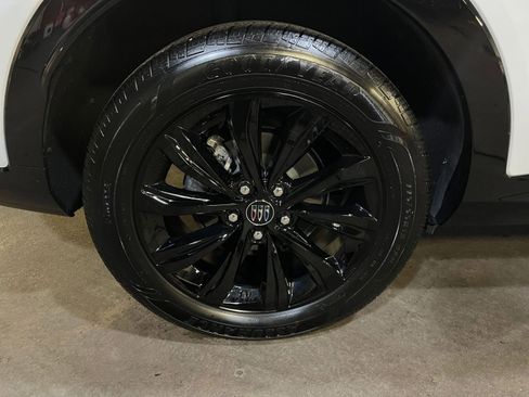 Used 2025 Buick Envista Sport Touring image 29