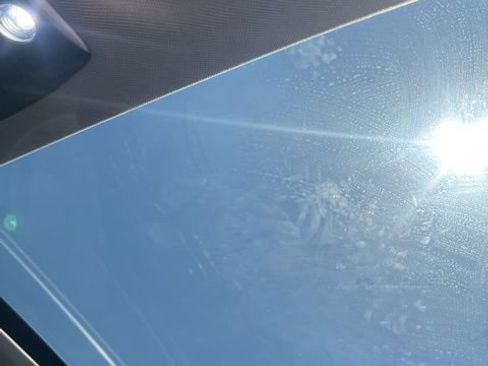 Used 2022 Kia Sorento EX w/ Panoramic Sunroof Package image 4