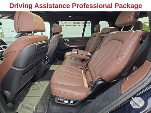 Used 2021 BMW X7 xDrive40i w/ M Sport Package image 11