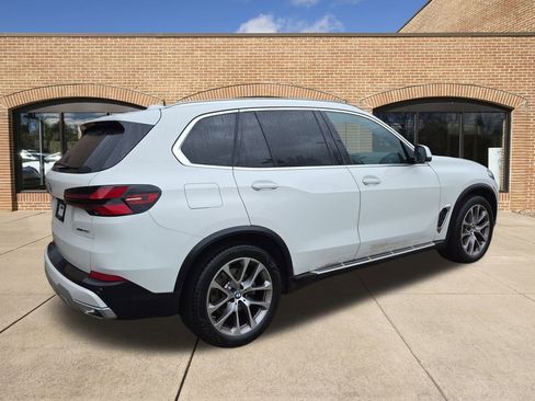Used 2025 BMW X5 xDrive40i image 3