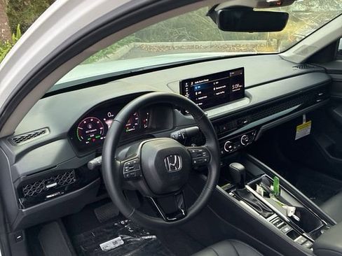 Used 2025 Honda Accord EX-L image 18