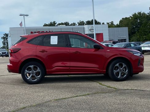 Used 2023 Ford Escape ST-Line AWD/4WD image 2
