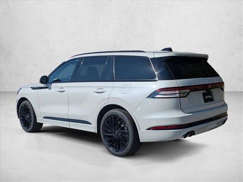 New 2026 Lincoln Aviator Reserve w/ Luxury Package image 2