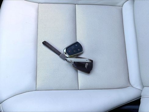Used 2020 Cadillac XT4 Sport AWD/4WD image 10