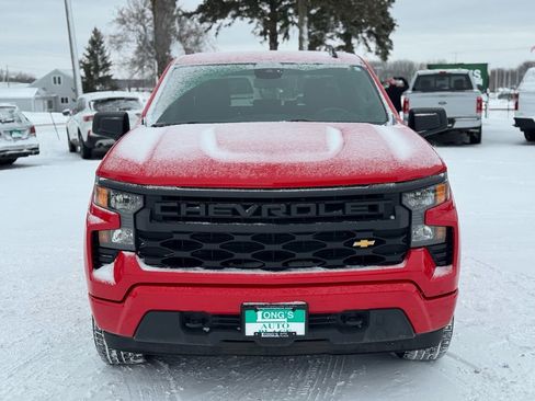 Used 2022 Chevrolet Silverado 1500 Custom image 3