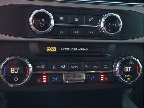 Used 2022 Ford F250 Lariat w/ Lariat Value Package image 14