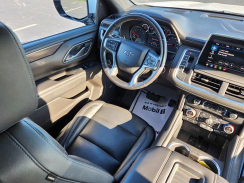 Used 2021 Chevrolet Suburban Z71 w/ Luxury Package AWD/4WD image 15