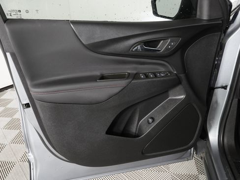 Used 2023 Chevrolet Equinox RS image 15