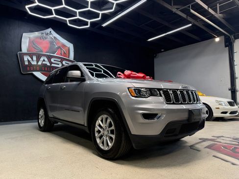 Used 2021 Jeep Grand Cherokee Laredo RWD image 7