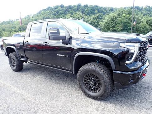 Used 2026 Chevrolet Silverado 2500 ZR2 AWD/4WD image 8