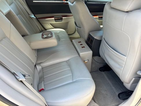 Used 2006 Chrysler 300 C w/ Protection Group II RWD image 17