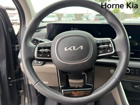 New 2026 Kia Carnival EX FWD image 12