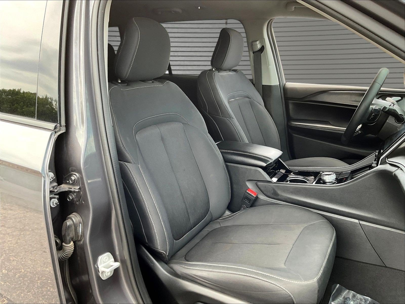 Used 2023 Jeep Grand Cherokee L Laredo AWD/4WD image 25