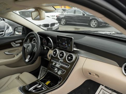 Used 2015 Mercedes-Benz C 300 4MATIC Sedan image 12